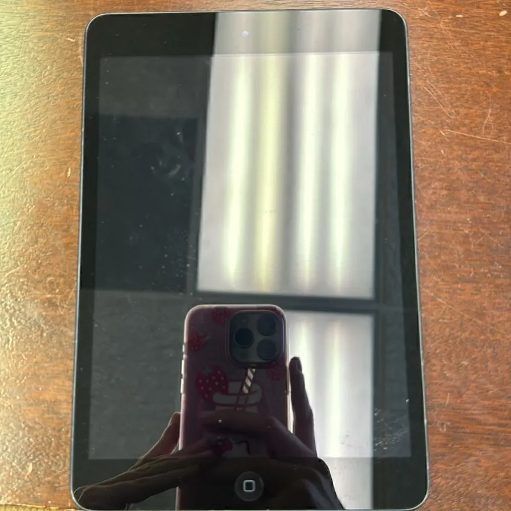 Space Grey apple Ipad Mini 64g 1st generation